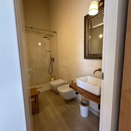 לינה וארוחת בוקר A Casa Di Leo סקרלינו