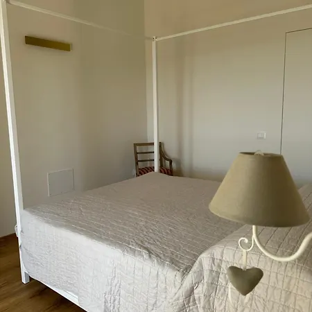 A Casa Di Leo 3* סקרלינו