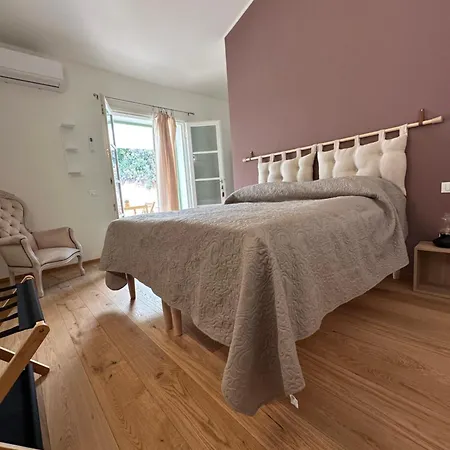 A Casa Di Leo 3* סקרלינו